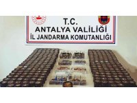 Antalya’da 268 paket kaçak nargile tütünü ele geçirildi