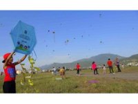 Osmaniye’de gökyüzü uçurtmalarla renklendi