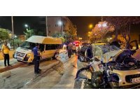 Tarsus’ta minibüsle otomobil çarpıştı: 3 yaralı