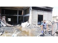 Geri dönüşüm malzemelerinin bulunduğu dükkanda çıkan yangın korkuttu