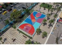 Gençler kente renk kattı