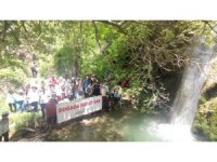 Kocabor Şelalesi’ne ziyaretçi akını