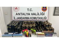 Markette çok miktarda kaçak tütün ürünü ele geçirildi
