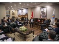 Seçer: "Hep beraber geleceğe bakmanın daha yararlı olacağını düşünüyorum"