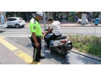 Ehliyetsiz ve kasksız olarak polise yakalandı, "9 aydır aynı işte ehliyetsiz çalışıyorum cezalar arka arkaya geldi" dedi