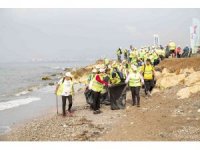 Büyükşehir Belediyesinden Anamur’dan Akdeniz’e sahil temizliği