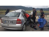 Tır ile çarpışan otomobildeki kadın öldü