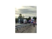 Turistleri taşıyan otobüs kaza yaptı: 1 ölü, 22 yaralı