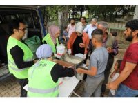 Yağmurun vurduğu tarım işçilerine belediye sahip çıktı