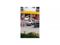 Fren yerine gaza basınca markete girdi