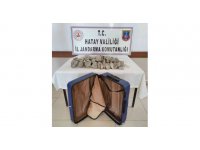 Hatay’da 4 milyon lira değerinde ’balina kusmuğu’ ele geçirildi