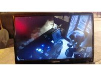 Alışveriş merkezindeki bahşiş kutularını çalıp kaçtı