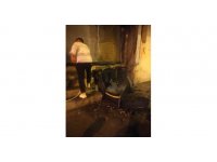 Çekyat alev aldı, iş yerinde hasara yol açtı