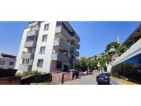 Ekmek almaya giderken bacağından vuruldu