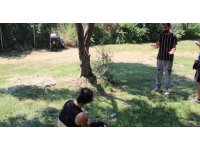 Sevgililerin kıskançlık kavgası, araya giren genci canından bezdirdi