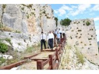 Vali Pehlivan, Namrun Kalesinde incelemelerde bulundu