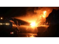 Geri dönüşüm tesisinde yangına müdahale sürüyor