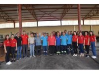 Ceyhan Belediyesi çalışanlarına bayram ikramiyesi ve kurban parası