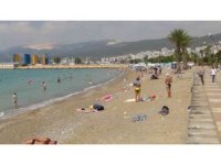 Bayramda sahiller boş kaldı, Ruslar denizin tadını çıkardı