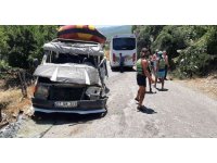 Antalya’da rafting dönüşü kaza: 8 yaralı