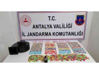 Jandarma kumarcıları suçüstü yakaladı, sandalyelerinden bile kalkamadılar
