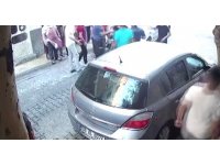 Kavgayı ayıran polis yaralandı, vatandaşlar saldırganları linç etmek istedi