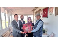 Şehit Ömer Halisdemir’in portresini bin 500 ilmekle 1 yılda işledi