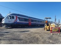 Mersin’de hemzemin geçitlerde bakım çalışmaları sürüyor