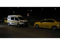 Kavgada bıçaklanan taksi sürücüsü ağır yaralandı