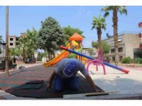 Toroslar’da park ve yeşil alanlara yaz bakımı