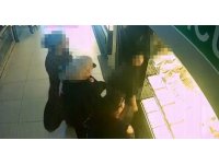 Mersin’de tırnakçılık yöntemi ile kuyumcudan altın çalan zanlılar yakalandı