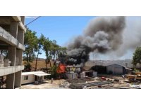 Antalya’da şantiye yatakhanesindeki korkutan yangın