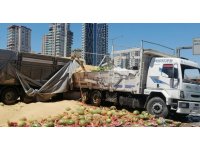 Tır, kamyona arkadan çarptı