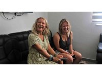 Rus turist takside unuttuğu telefona bir saat içinde ulaştı