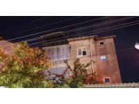 Burdur da mangal ateşi çatı katını yaktı