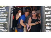 Turist çocuk, gereğinden fazla yolcu taşınan minibüste baygınlık geçirdi