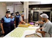 Akdeniz’de patiseriler denetlendi