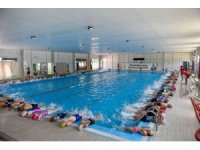 Adana’da 15 bin çocuk yüzme öğrenecek