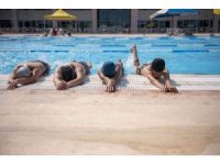 Mersin’de 4 bin kişi yüzmeyi öğrendi