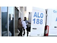 Bir amcanın en zor anı, balkondan düşerek hayatını kaybeden yeğenin cenazesini kollarında taşıdı