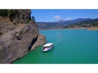 Tekne turları ile Ali Kayası’nın eşsiz manzarasını izliyorlar