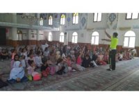 Kur’an kursu öğrencilerine trafik eğitimi