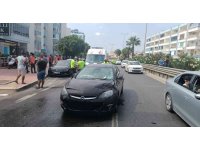 Silifke’de otomobil motosiklete çarptı: 2 yaralı