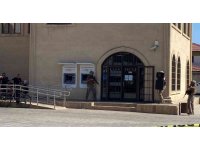 Antalya’da bir bankanın müdürü rehin alındı