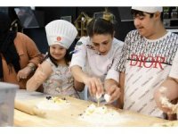 Özel çocuklar pasta ve pizza yaptı