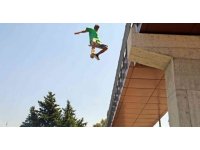 Bu sefer brandanın üzerine atlamadı