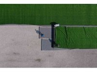 Kaş’taki Kınık ve Yeşilköy halı sahaları yenileniyor