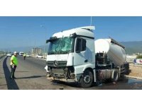 Hatay’da sıkıştırılan beton mikseri kaza yaptı: 1 yaralı