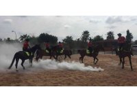 Atlı polisin toplumsal olaya müdahale tatbikatı gerçeği aratmadı