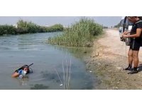 Araçla çarpılıp bıçaklanarak öldürülmüştü... Kurbağa adamlar, cinayet silahı bıçağı derede buldu